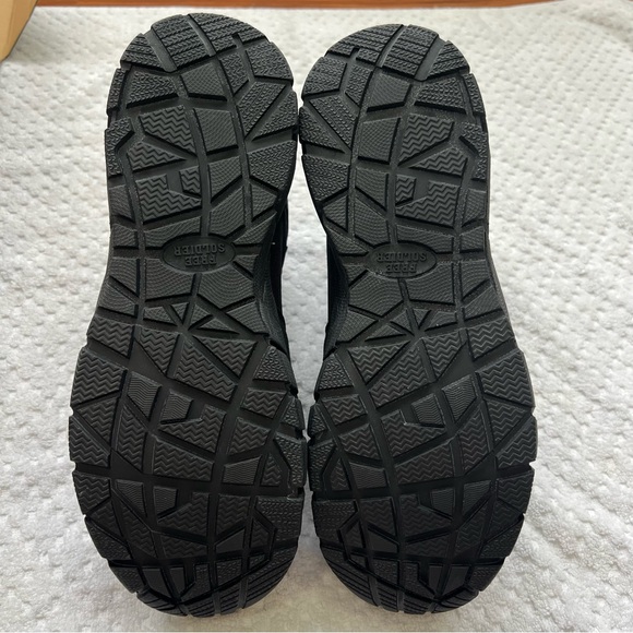NWT. FREE SOLDIER Hiking Work Boots
